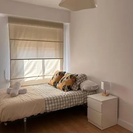 Comodo A 5 Minutos Del Centro Apartamento *