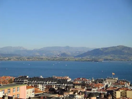 Comodo A 5 Minutos Del Centro Lägenhet Santander